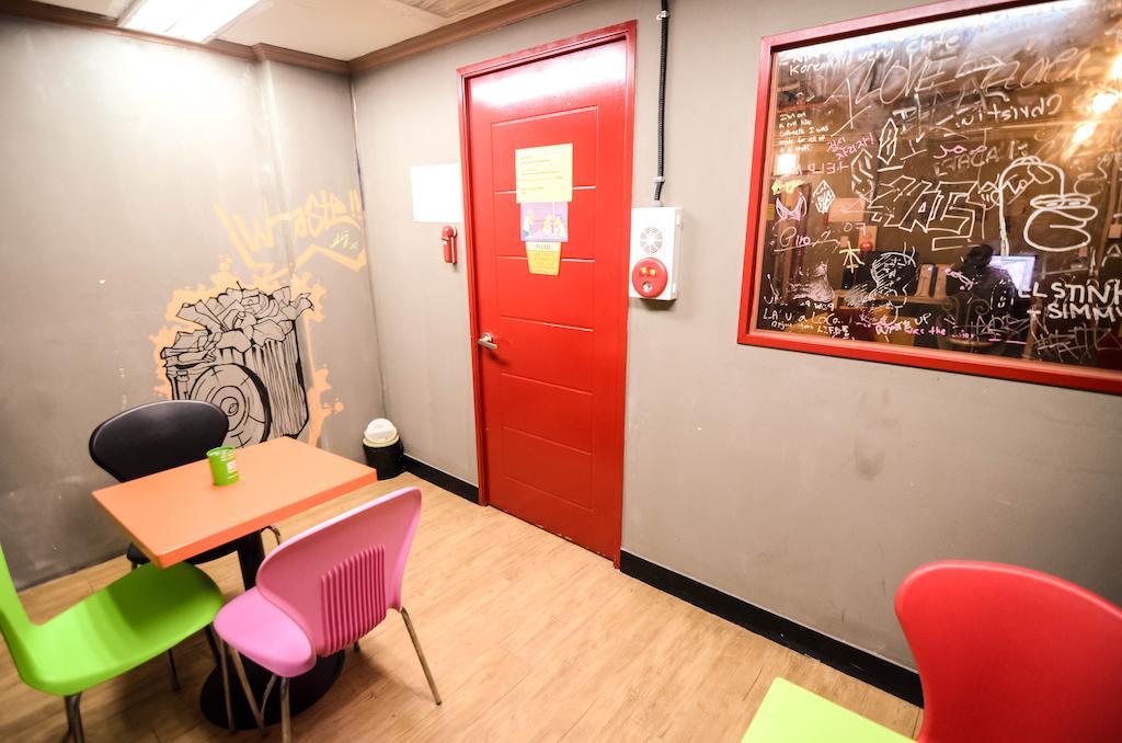 Kimchee Sinchon Guesthouse Seul Exterior foto