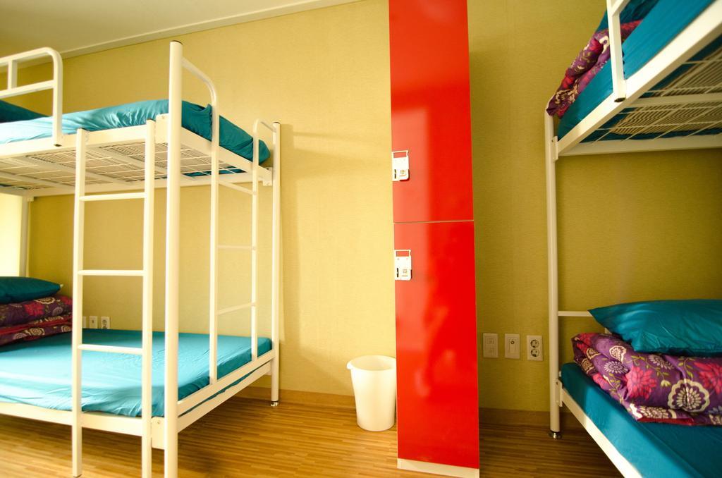 Kimchee Sinchon Guesthouse Seul Quarto foto