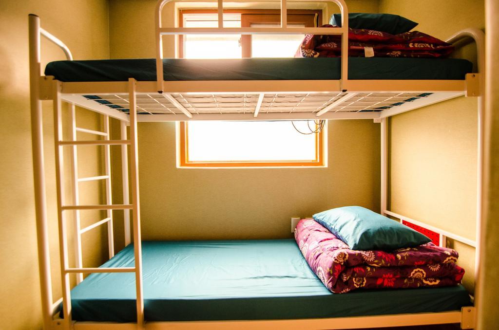 Kimchee Sinchon Guesthouse Seul Quarto foto