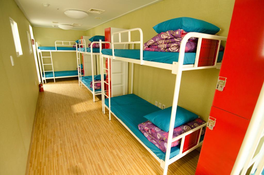 Kimchee Sinchon Guesthouse Seul Quarto foto