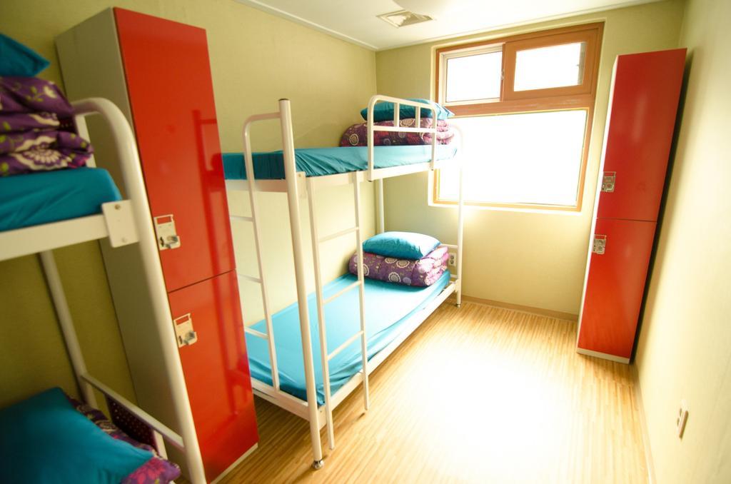 Kimchee Sinchon Guesthouse Seul Quarto foto