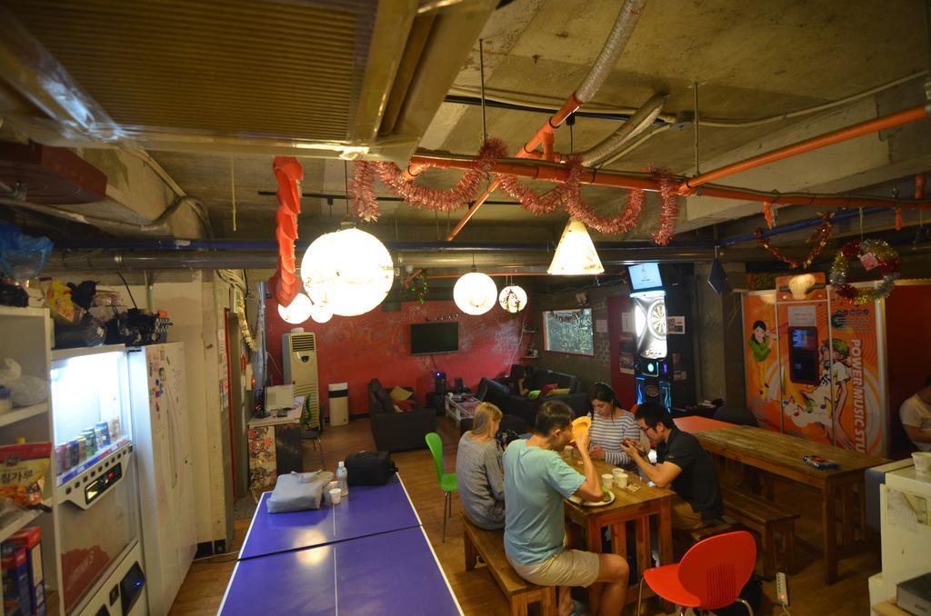 Kimchee Sinchon Guesthouse Seul Exterior foto